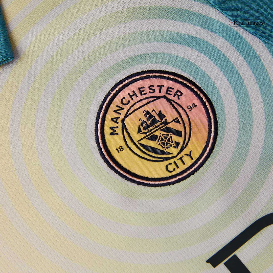 Kit de fútbol infantil del Manchester City (4.ª equipación visitante, "Definitely City") (Kit y pantalón corto) 2024/25