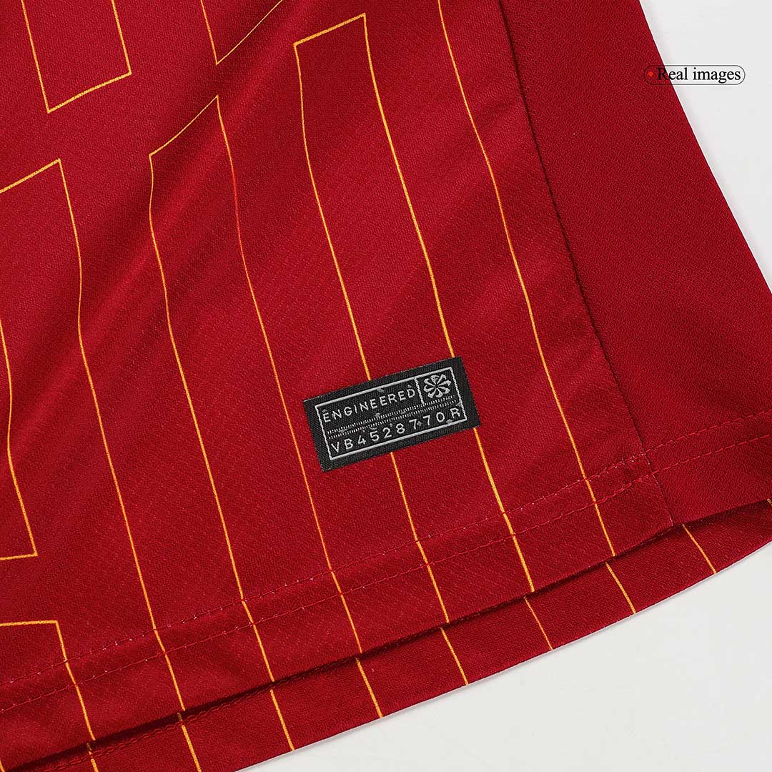 Kit infantil de local del Liverpool 2024/25 (camiseta, pantalón corto y medias)