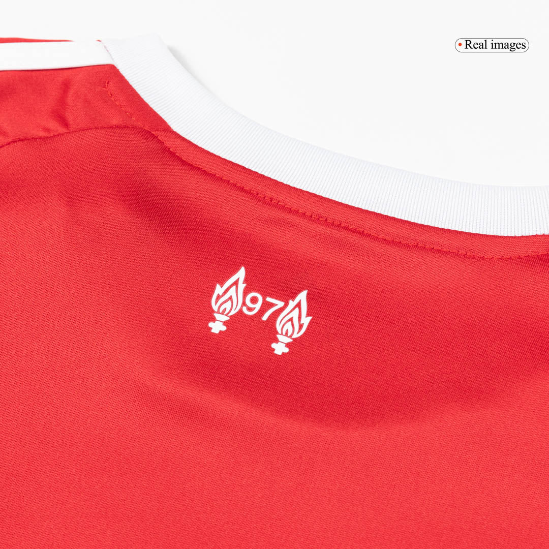 Kit de camiseta de fútbol local del Liverpool para niños (camiseta, pantalón corto y calcetines) 2025/26