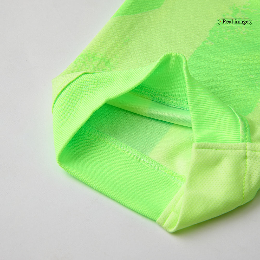 Kit de fútbol visitante del Barcelona (Kit y pantalón corto) - UCL
