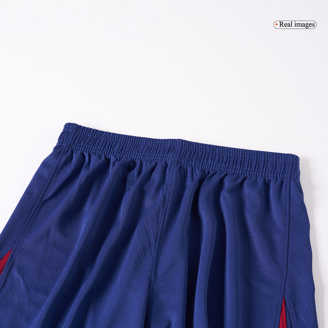 Kit de fútbol local del Barcelona (Kit, pantalón corto y medias) 2025/26, rojo y azul
