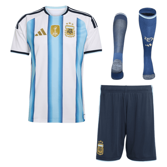 Kit de fútbol local de Argentina (camiseta, pantalones cortos y medias) 2026