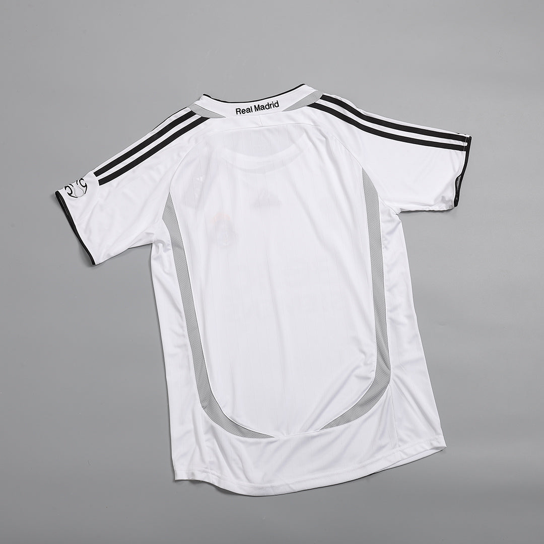Camiseta de fútbol vintage del Real Madrid RAUL #7 Local 2006/07