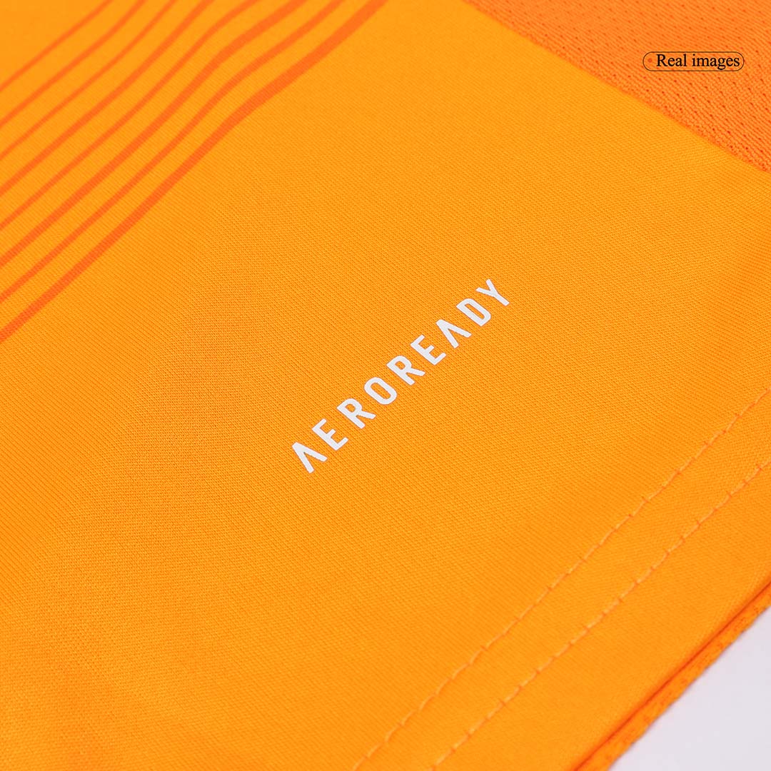 Kit de camiseta de fútbol visitante del Real Madrid para niños