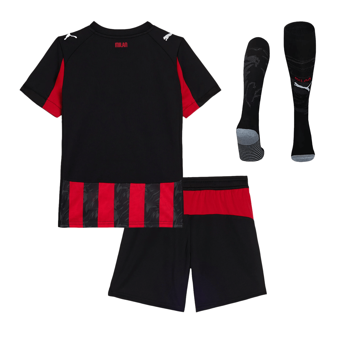 Kit de camiseta de fútbol local del AC Milan para niño (camiseta, pantalón corto y calcetines) 2025/26, rojo y negro