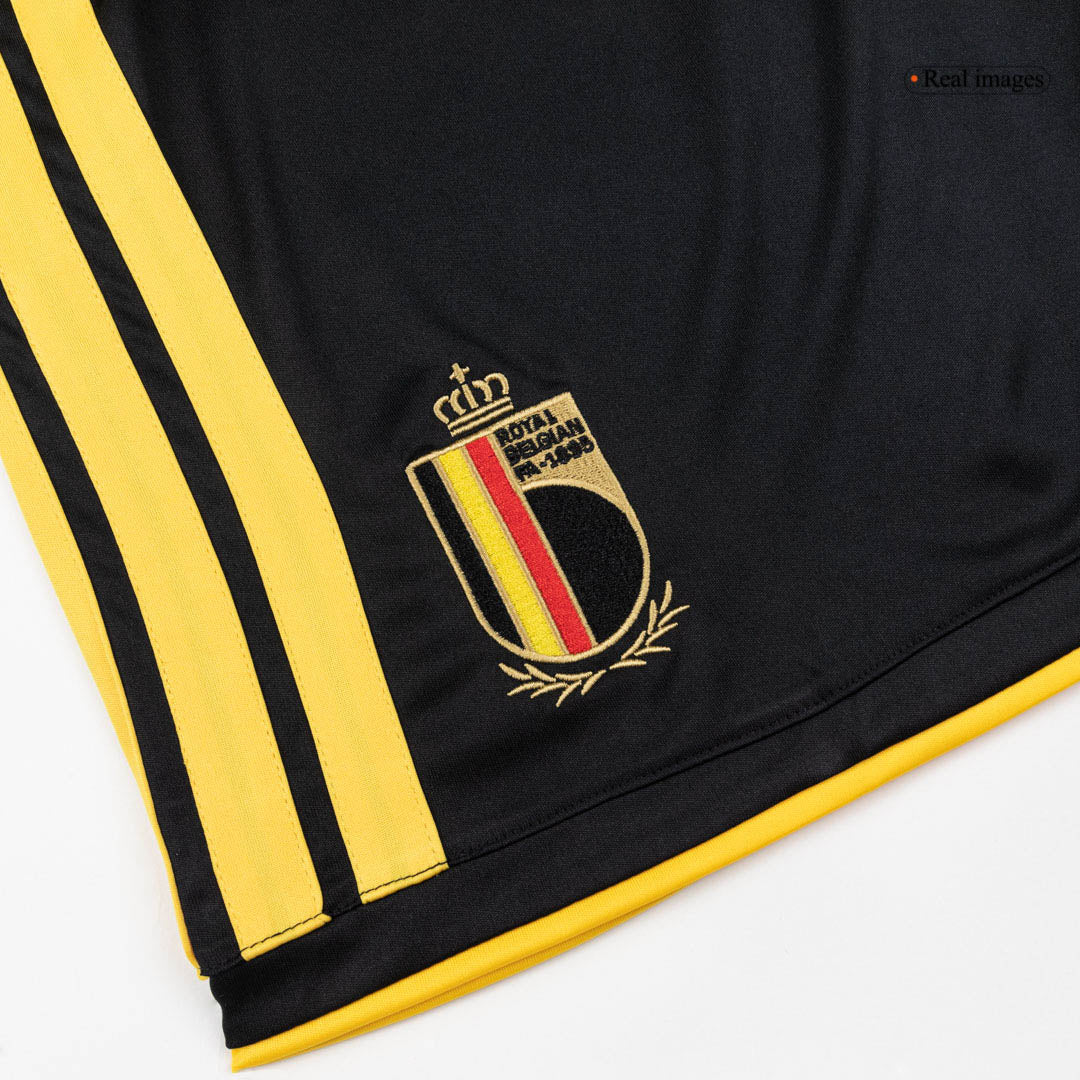 Equipación local de la selección hombre de Bélgica (camiseta + pantalón corto) para el Mundial 2026.