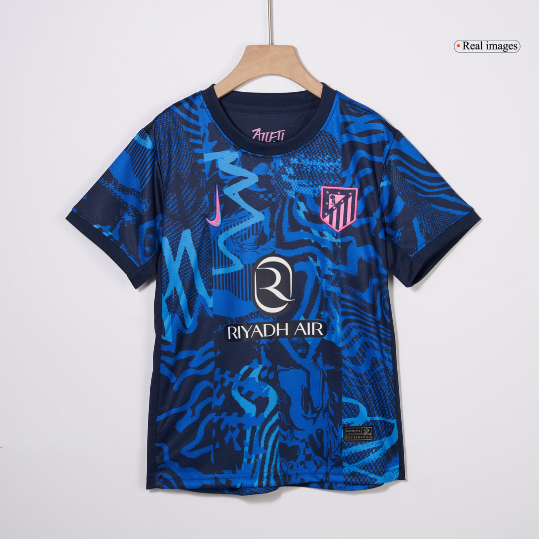 Kit de fútbol infantil de visitante del Atlético de Madrid (Kit y pantalón corto) 2024/25