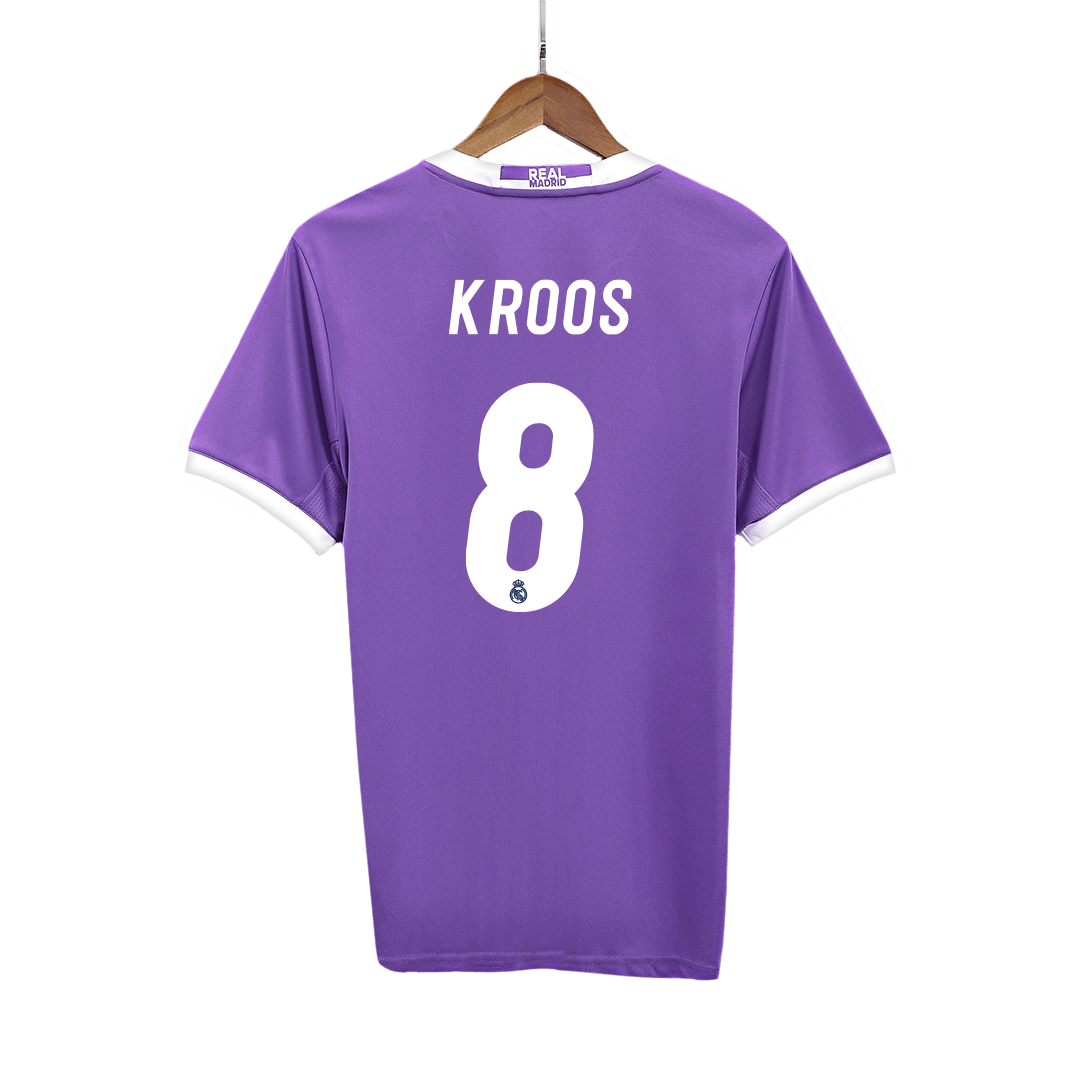 Camiseta de fútbol vintage de visitante del Real Madrid Kroos #8 2016/17