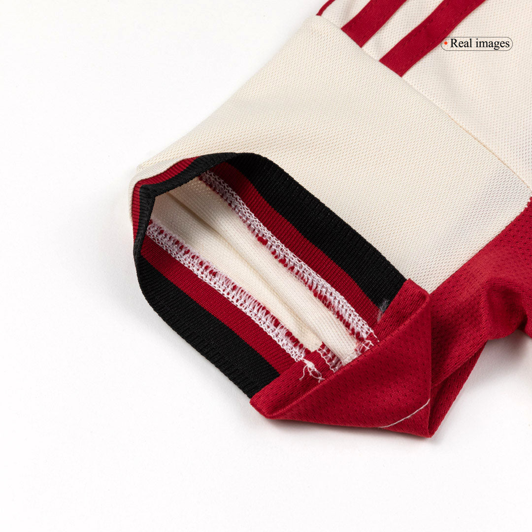 Kit de fútbol visitante del Liverpool para niño (camiseta, pantalón corto y calcetines), talla 25/26, color blanco