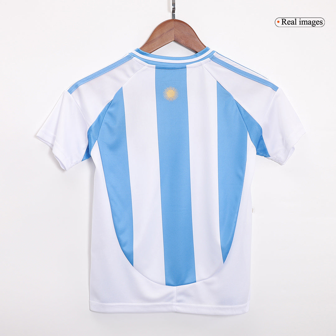 Kit de fútbol local de Argentina para niños (Kit y pantalón corto) 2024