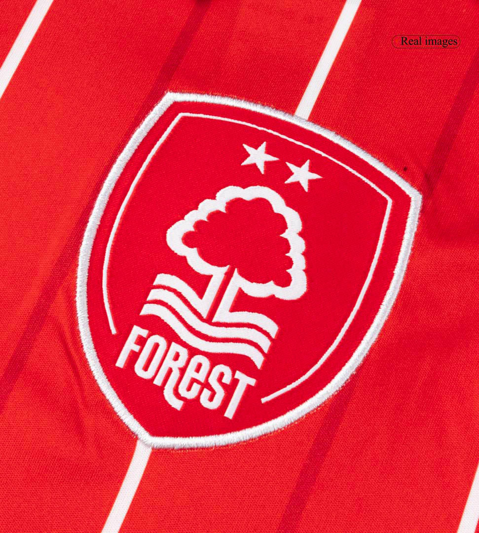 Camiseta de fútbol local del Nottingham Forest 25/26 roja