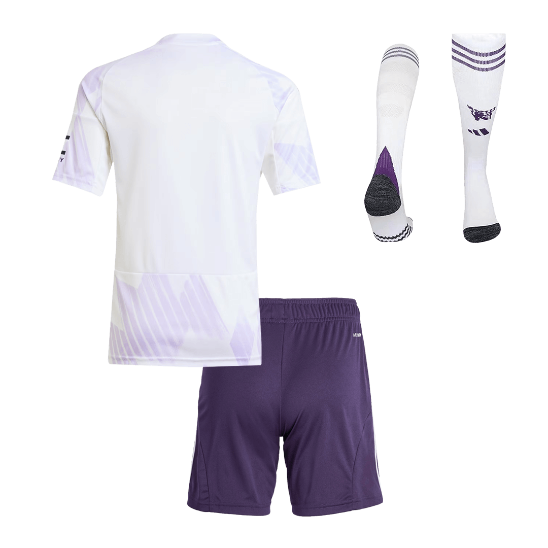 Kit de fútbol visitante del Manchester United para niño (Kit, pantalón corto y calcetines) 2025/26, color blanco