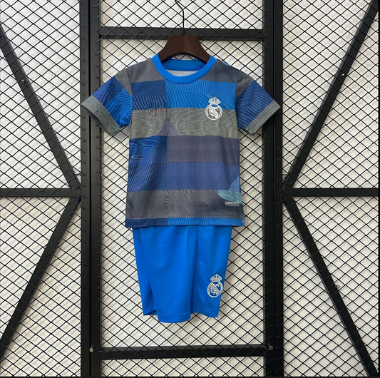 Conjunto infantil del Real Madrid 25/26