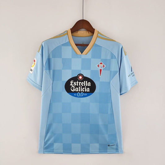 Equipación local del Celta de Vigo 2022-2023