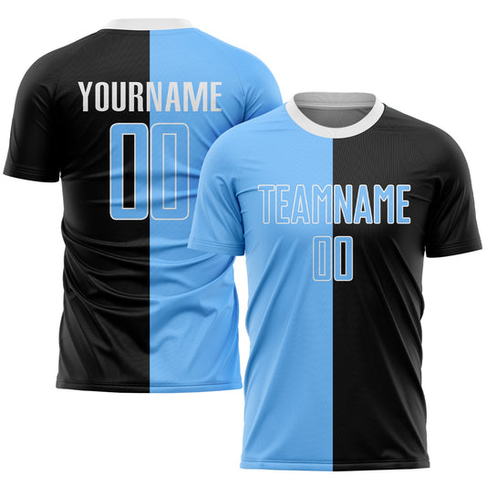Camiseta de fútbol personalizada con sublimación en negro, azul claro y blanco.