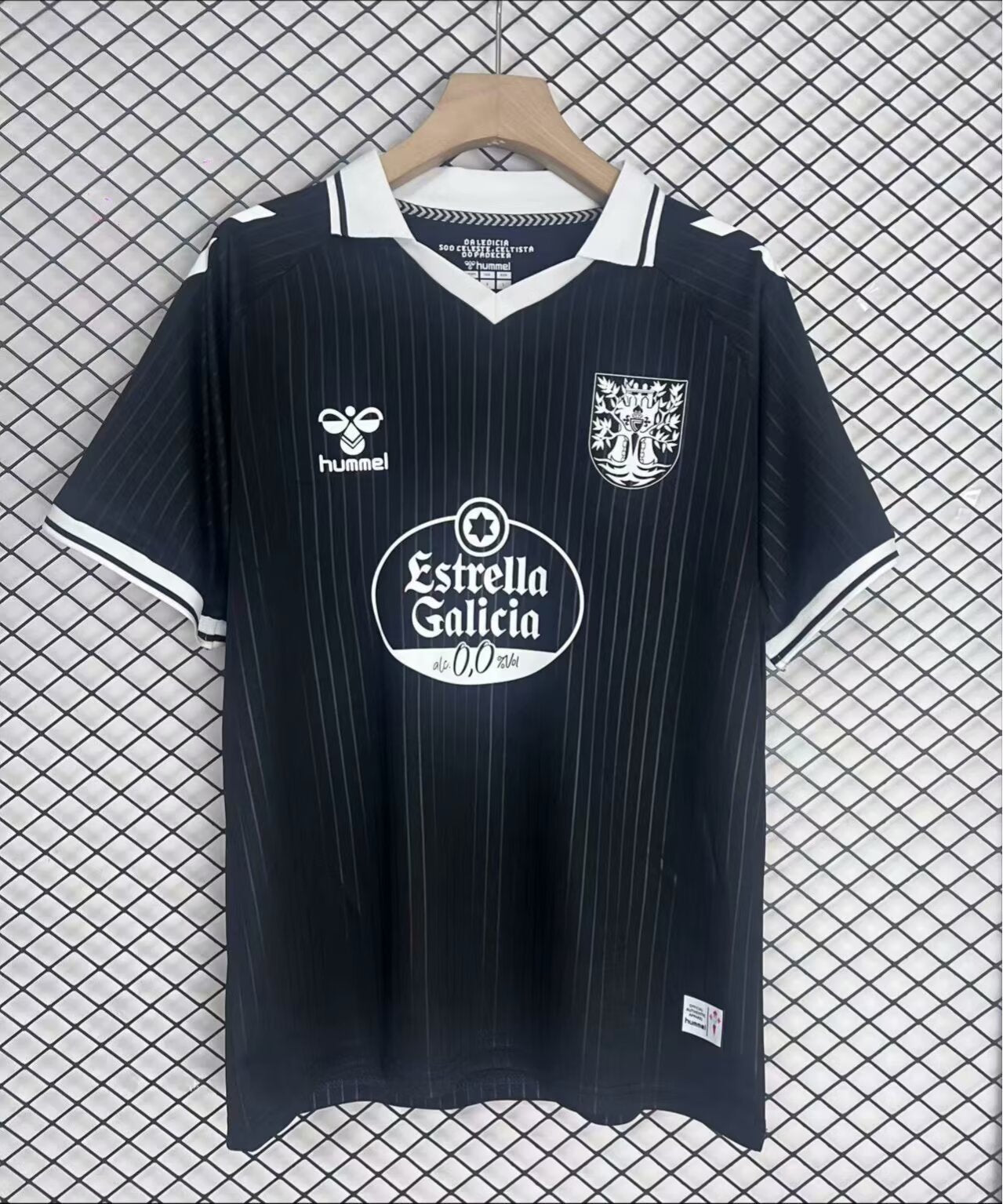 Camiseta negra edición especial del Celta de Vigo (tallas 25/26)