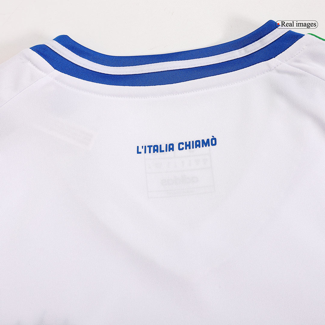 Kit de fútbol de visitante de Italia (camiseta y pantalón corto) para la Eurocopa 2024