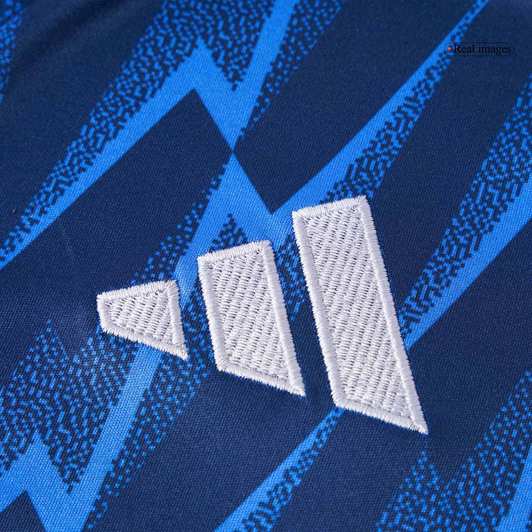 Kit de visitante del Arsenal (Kit y pantalón corto) 2025/26, azul