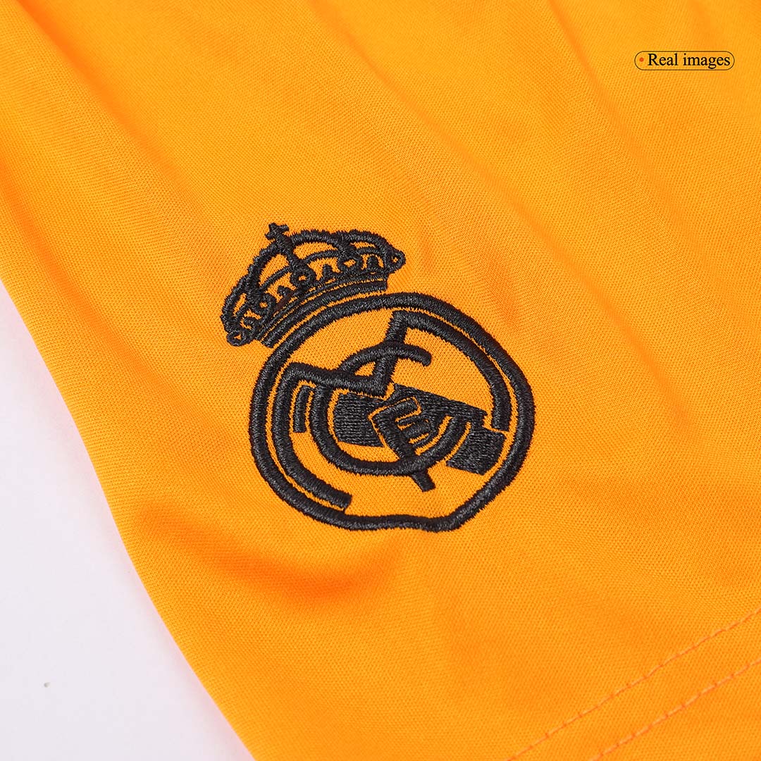 Kit de camiseta de fútbol visitante del Real Madrid para niños