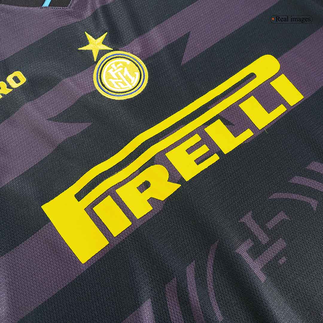 Camiseta retro de fútbol visitante del Inter de Milán 1997/98