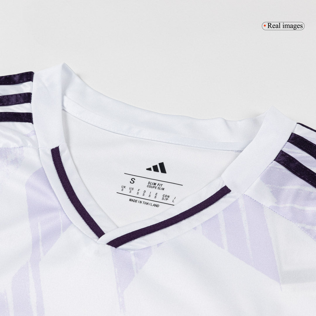 Camiseta de fútbol de manga larga visitante del Manchester United 2025/26 blanca