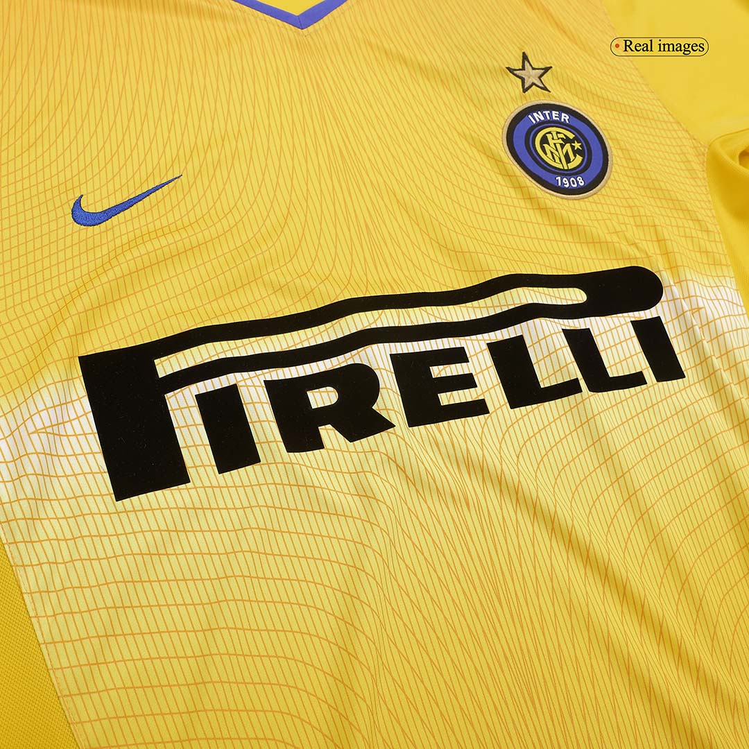 Camiseta retro de fútbol de visitante del Inter de Milán 2002/03