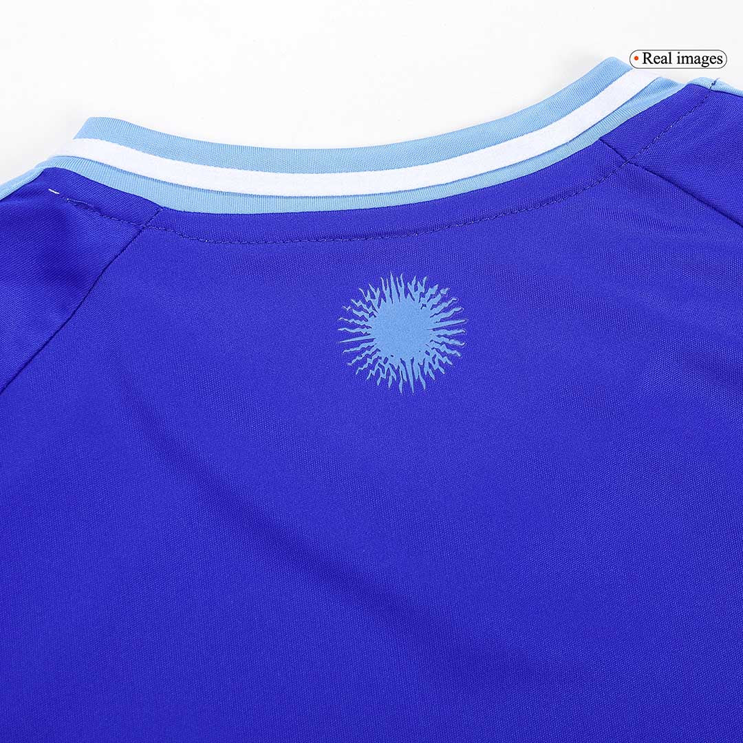 Kit de fútbol visitante de Argentina para niños (Kit y pantalón corto) 2024