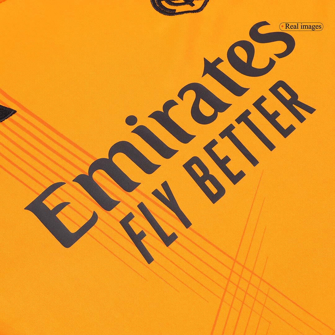Kit de camiseta de fútbol visitante del Real Madrid para niños