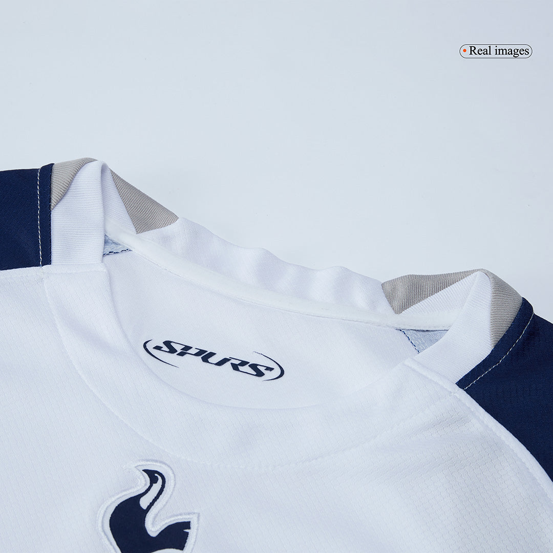 Kit de fútbol local del Tottenham Hotspur (camiseta, pantalones cortos y calcetines) 2025/26