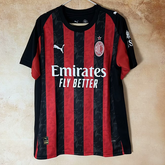 Camiseta de local del AC Milan 25/26