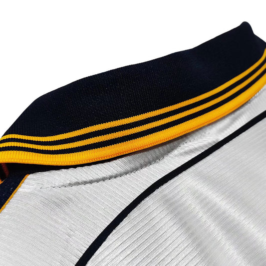 Camiseta de fútbol vintage del Real Madrid 1998/00