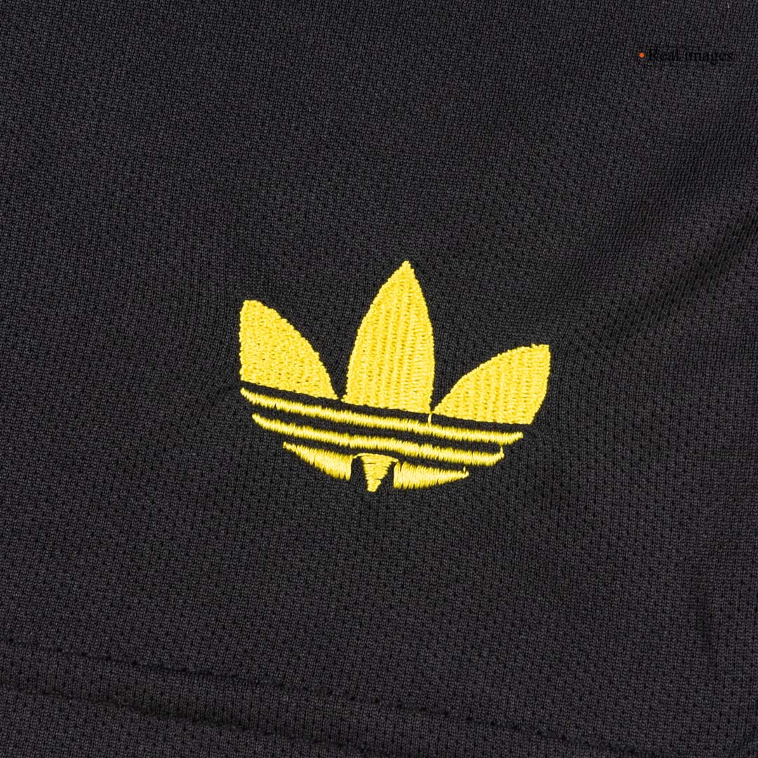 Kit de fútbol infantil de visitante del Manchester United (Kit, pantalón corto y calcetines) 2025/26
