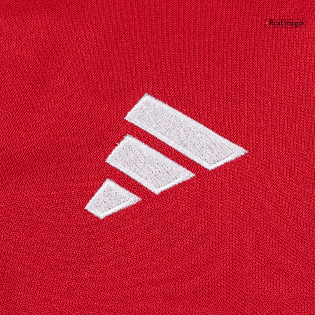 Camiseta de local del Manchester United, temporada 26/27, color rojo.