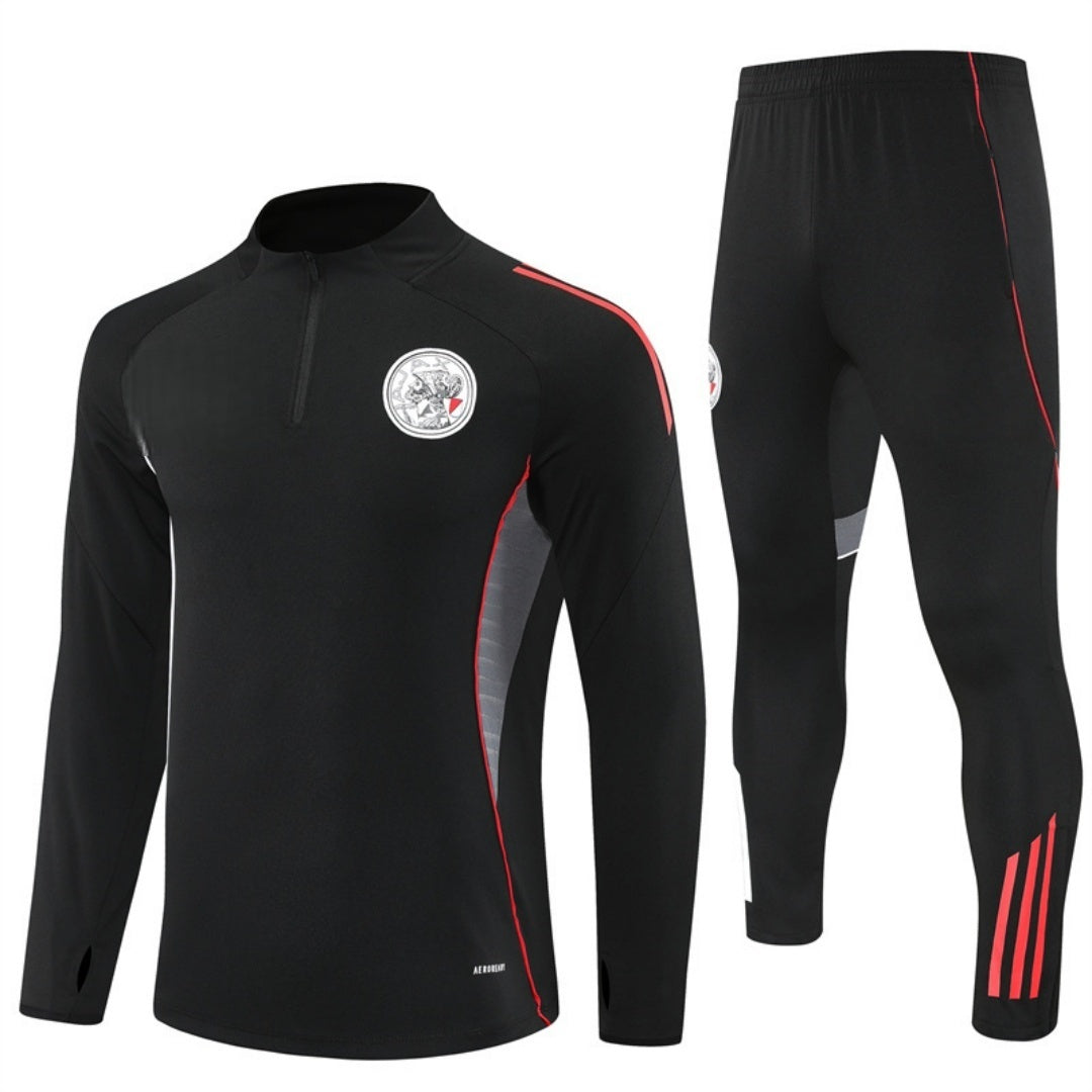 Conjunto negro del Ajax 25/26