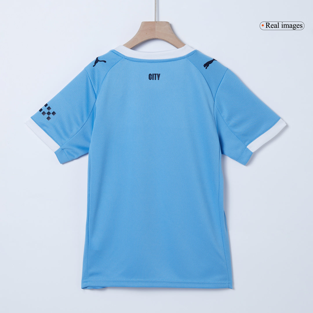 Kit de fútbol local del Manchester City para niño (Kit, pantalón corto y calcetines) 2025/26, azul