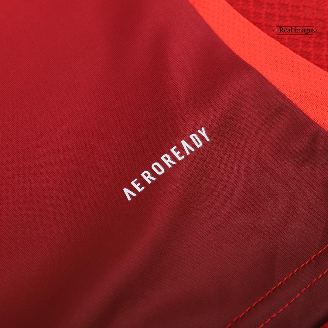 Kit de fútbol local del Manchester United para niño (Kit y pantalón corto) 2024/25
