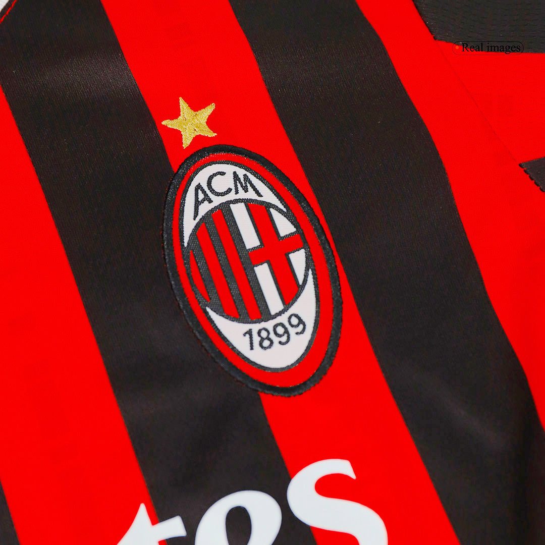 Kit de fútbol local del AC Milan para niño (Kit y pantalón corto) 2024/25