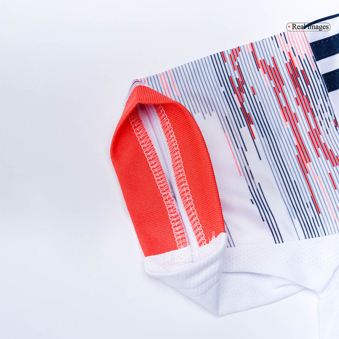 Kit de visitante del Bayern Múnich para niño (camiseta, pantalón corto y calcetines) 2025/26, color blanco