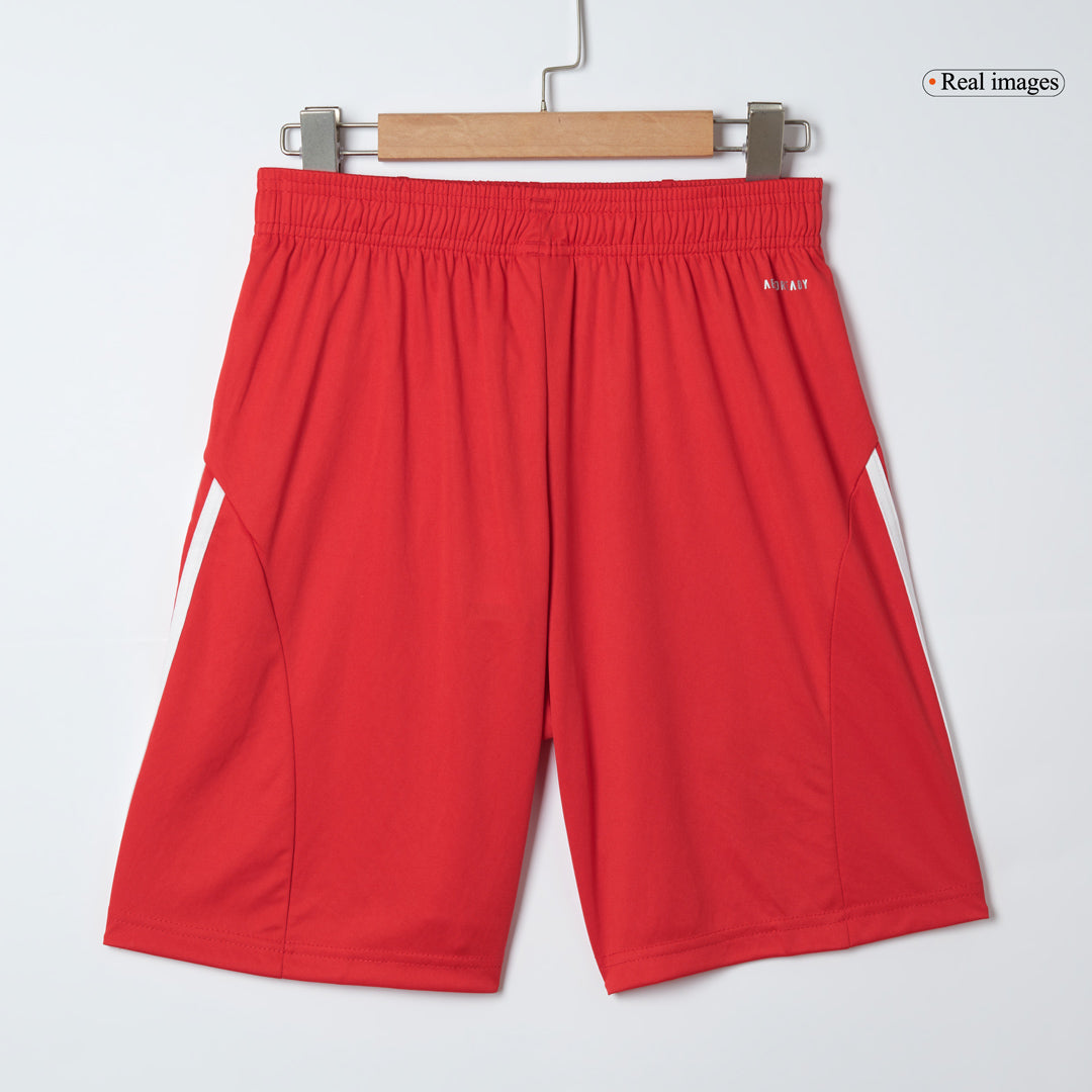 Kit de fútbol local del Bayern Múnich (Kit, pantalón corto y medias) 2025/26, color rojo