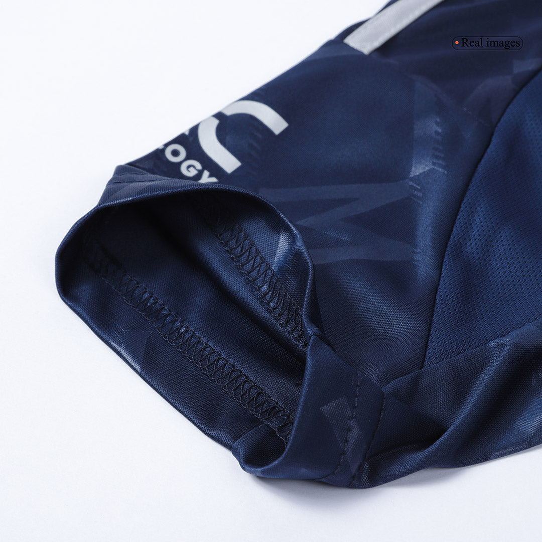 Kit de visitante del Manchester United para niño (Kit y pantalón corto) 2024/25