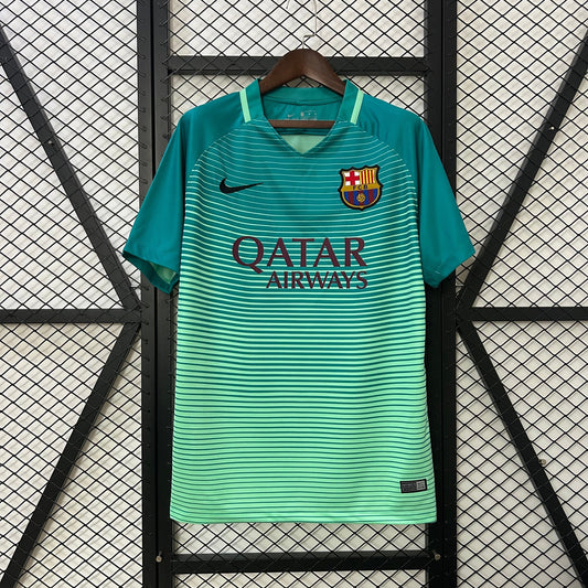Tercera equipación retro del Barcelona 16/17