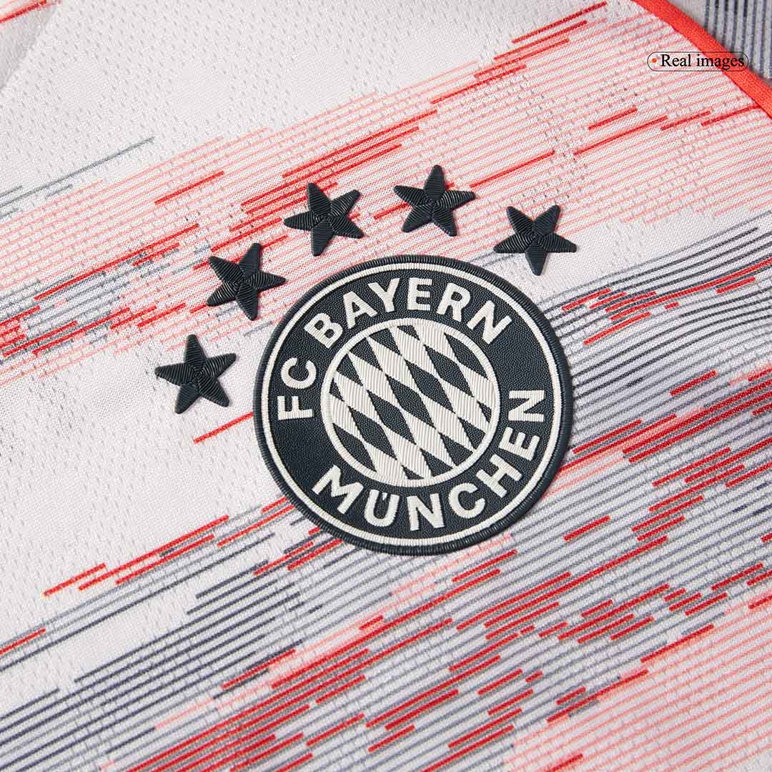 Camiseta de fútbol visitante auténtica del Bayern Múnich UPAMECANO #2 2025/26