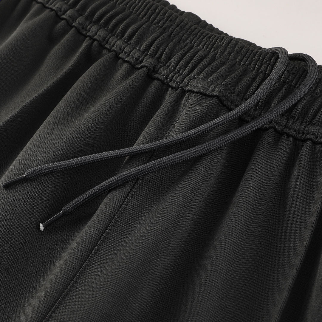 Kit de entrenamiento del Manchester United 2025/26 (Chaqueta + Pantalones)