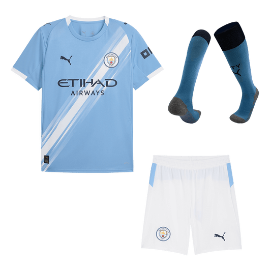 Kit de fútbol local del Manchester City (camiseta, pantalón corto y medias) 2025/26, azul