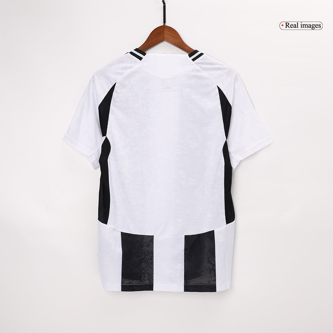 Camiseta de fútbol local auténtica de la Juventus 2024/25