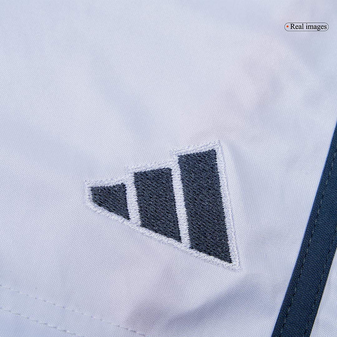 Kit de visitante del Bayern Múnich para niño (camiseta, pantalón corto y calcetines) 2025/26, color blanco