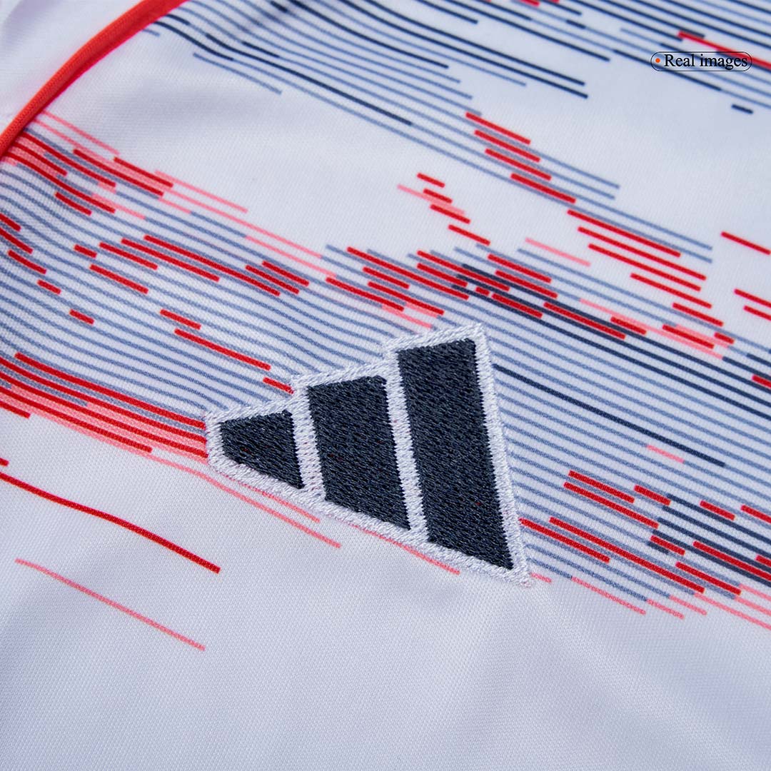Kit de visitante del Bayern Múnich para niño (camiseta, pantalón corto y calcetines) 2025/26, color blanco