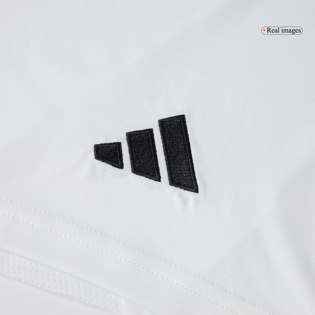 Pantalón cortos de local del Real Madrid