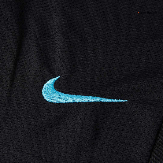Kit de camiseta de fútbol local del Inter de Milán para niños (camiseta, pantalón corto y calcetines) 2025/26