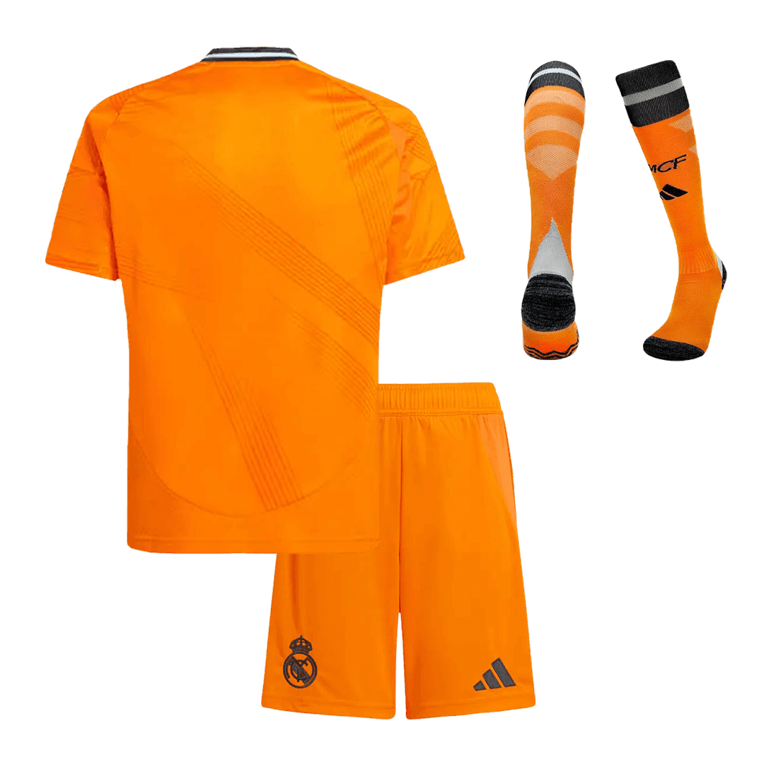 Kit de camiseta de fútbol visitante del Real Madrid para niños